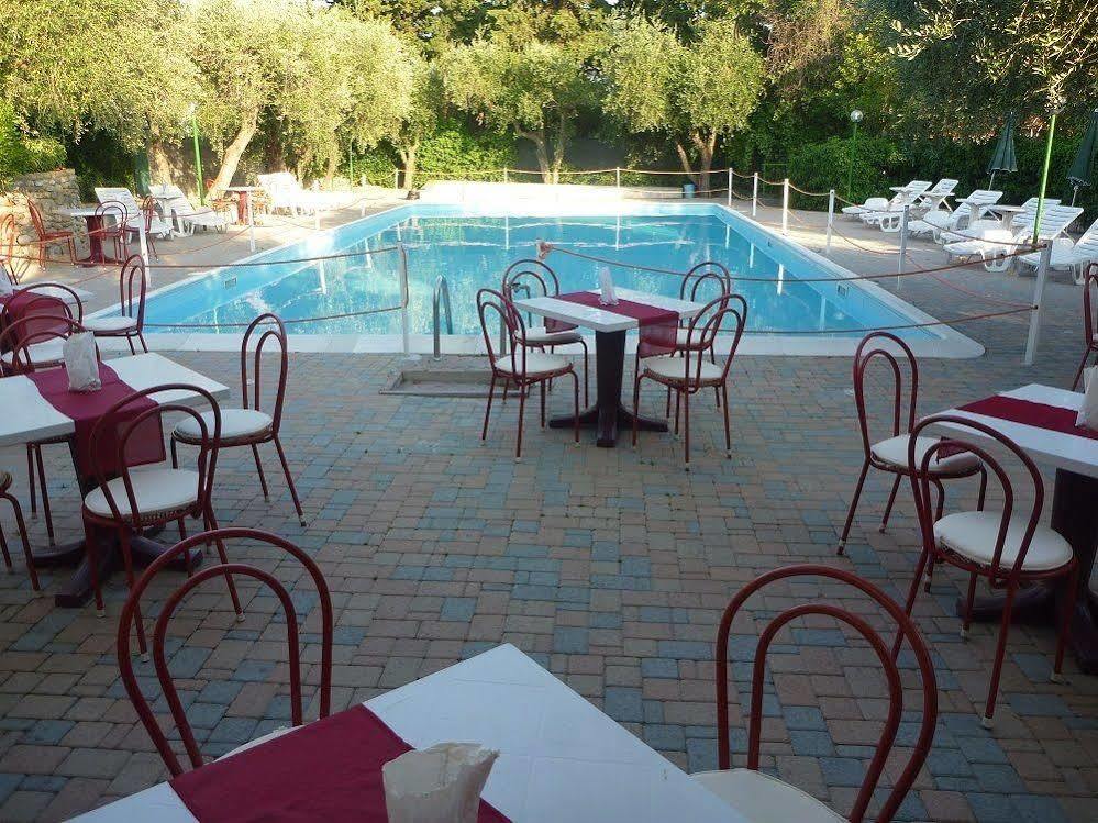 Villaggio Rta Borgoverde Imperia Exterior foto