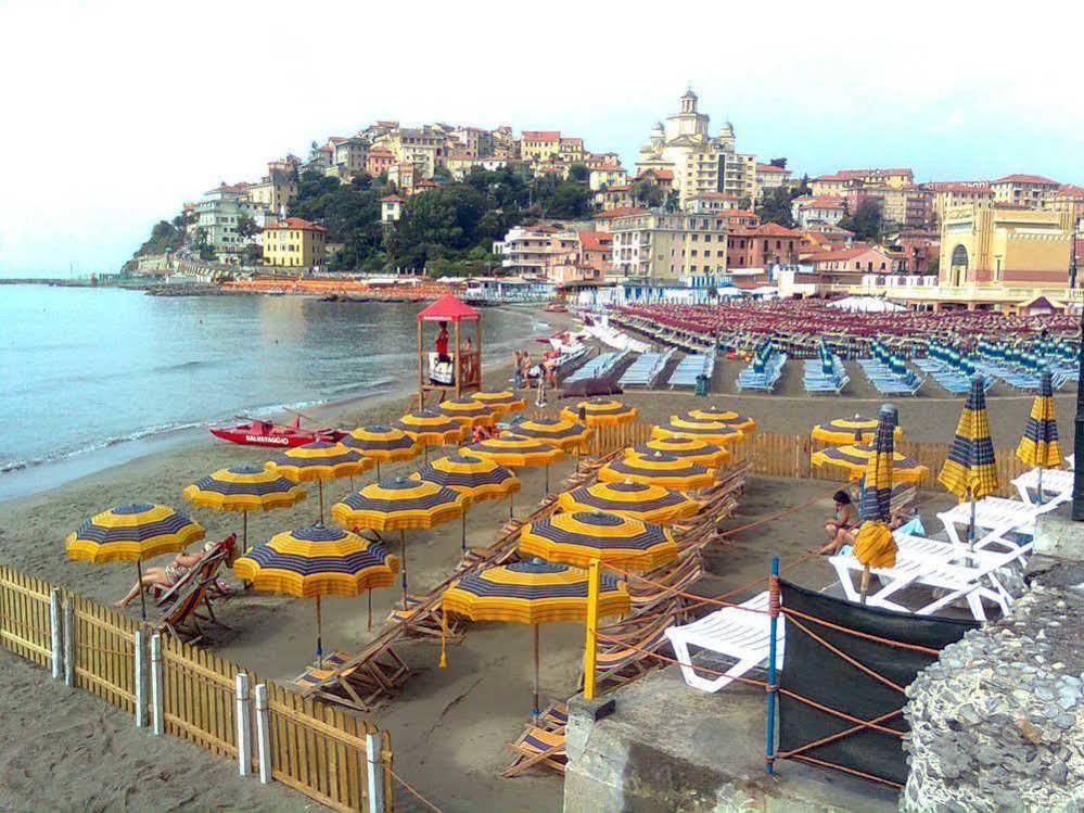 Villaggio Rta Borgoverde Imperia Exterior foto